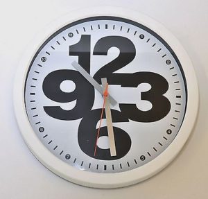 650 Mebus Wanduhr ! Weiß mit schwarz ! super modernes design ! 32 cm