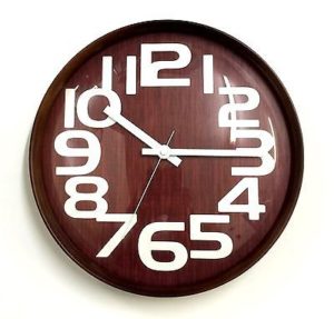 471 Mebus Wanduhr! dunkles Holz ! mit weiß ! modernes Design , 30 cm